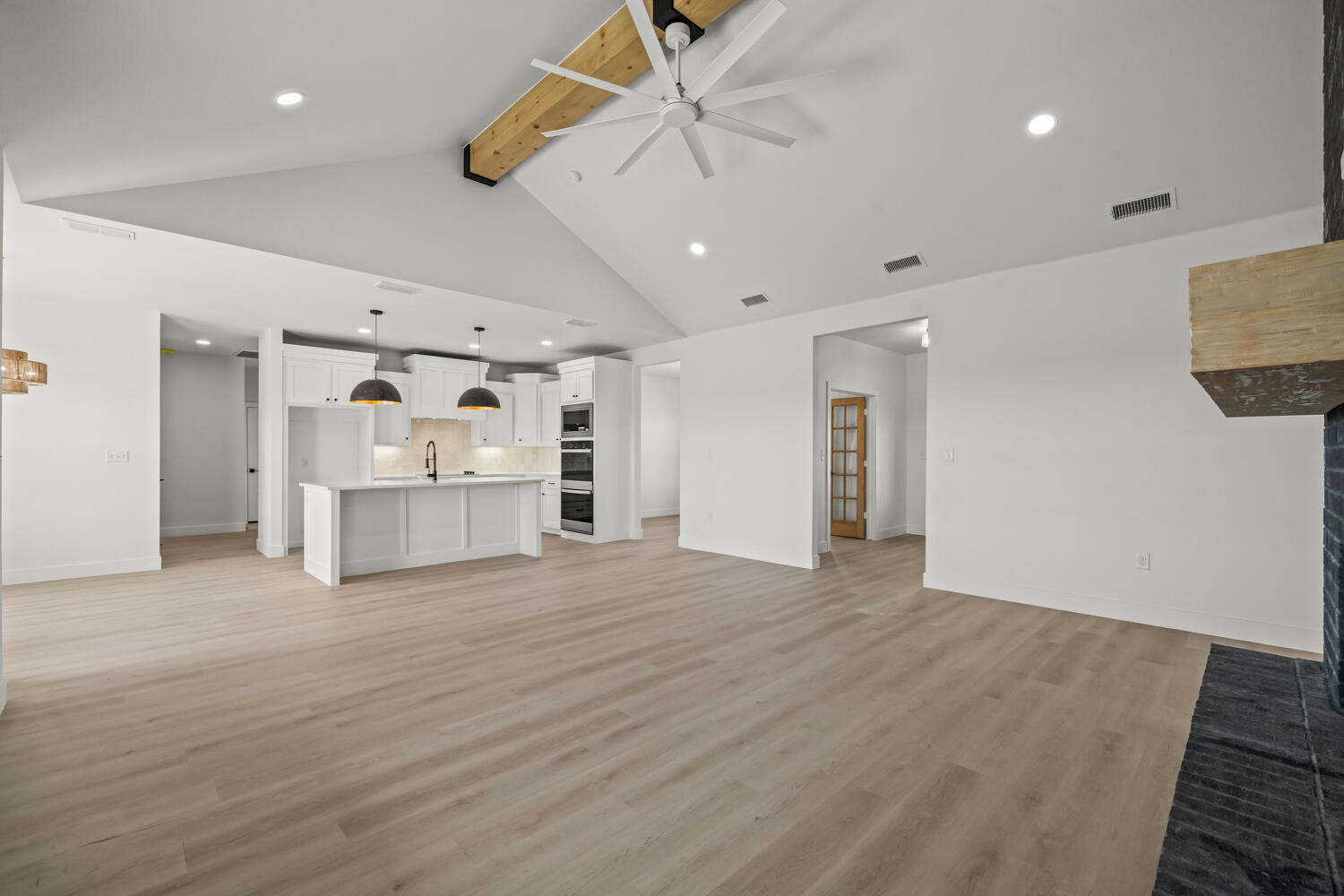 5601 County Road 6100