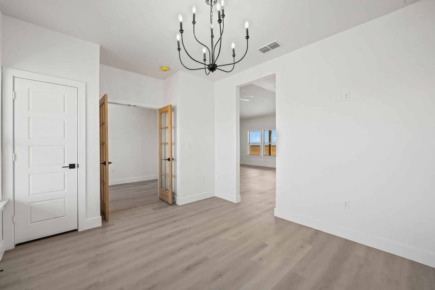 5601 County Road 6100