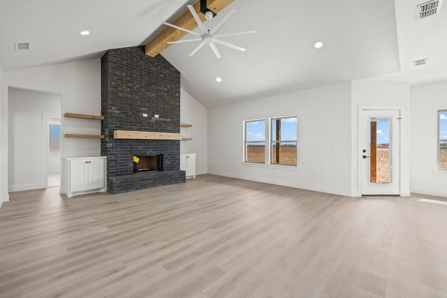 5601 County Road 6100