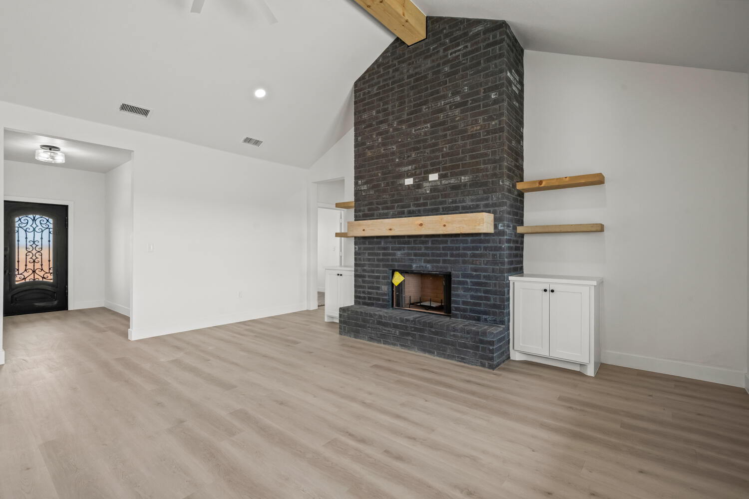 5601 County Road 6100