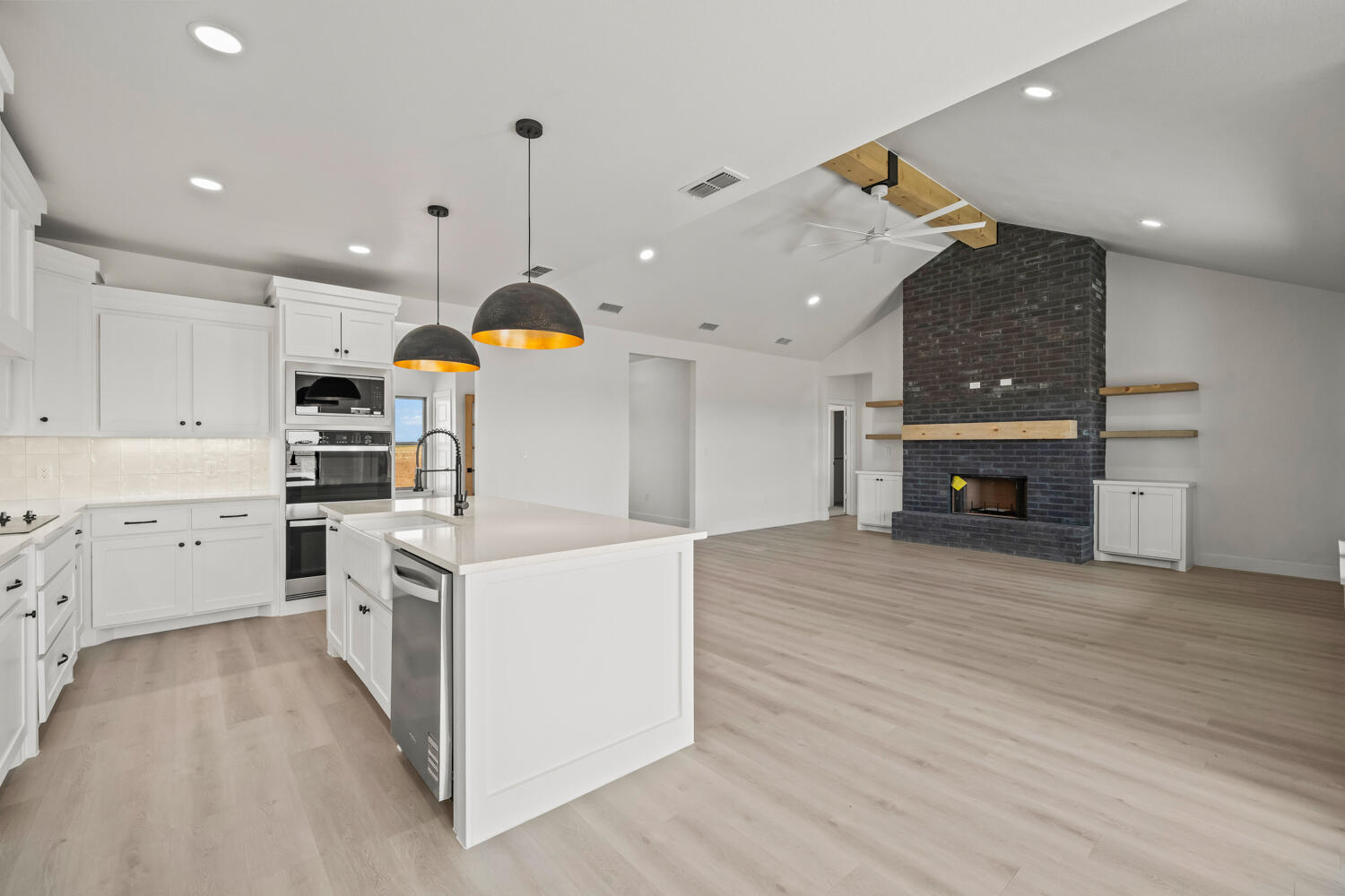 5601 County Road 6100