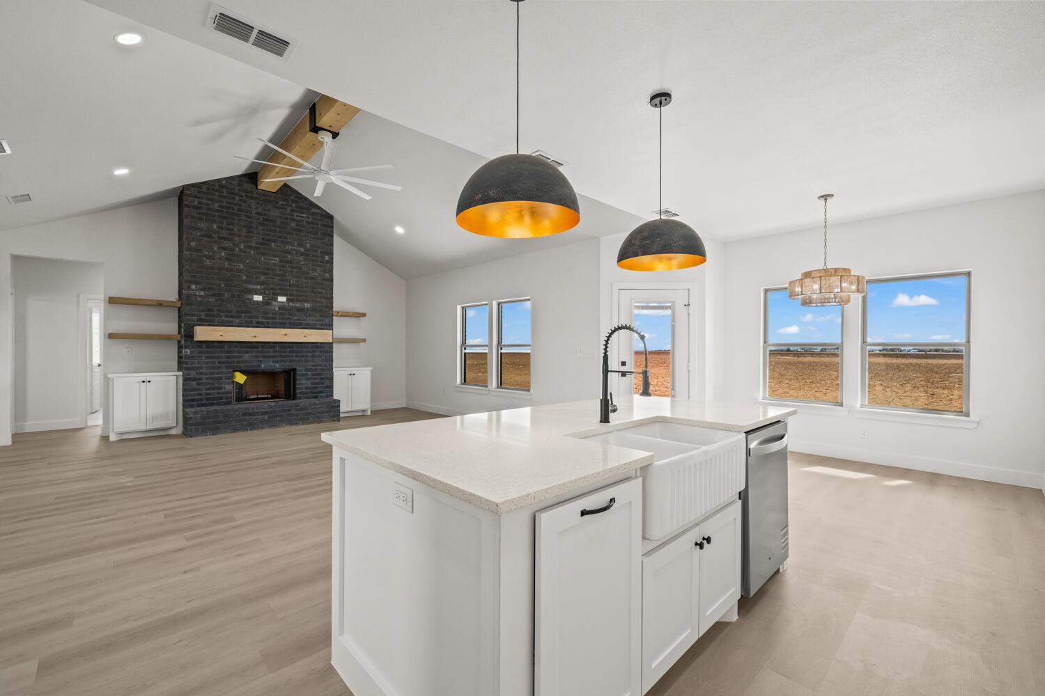 5601 County Road 6100