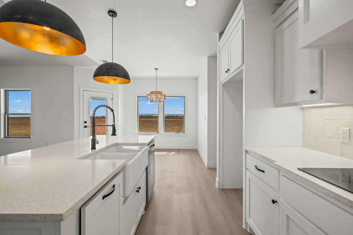 5601 County Road 6100