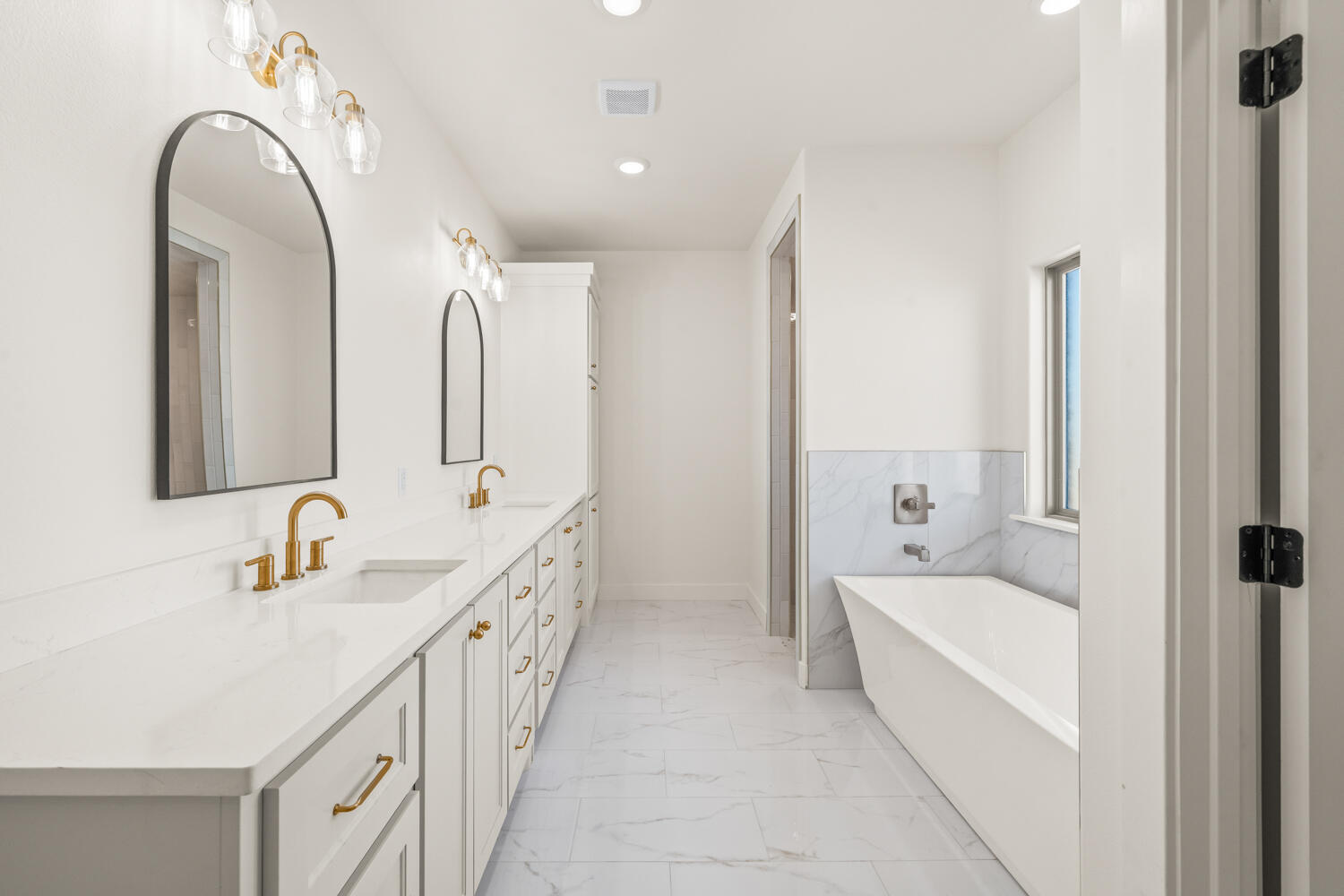 4123 County Road 7900