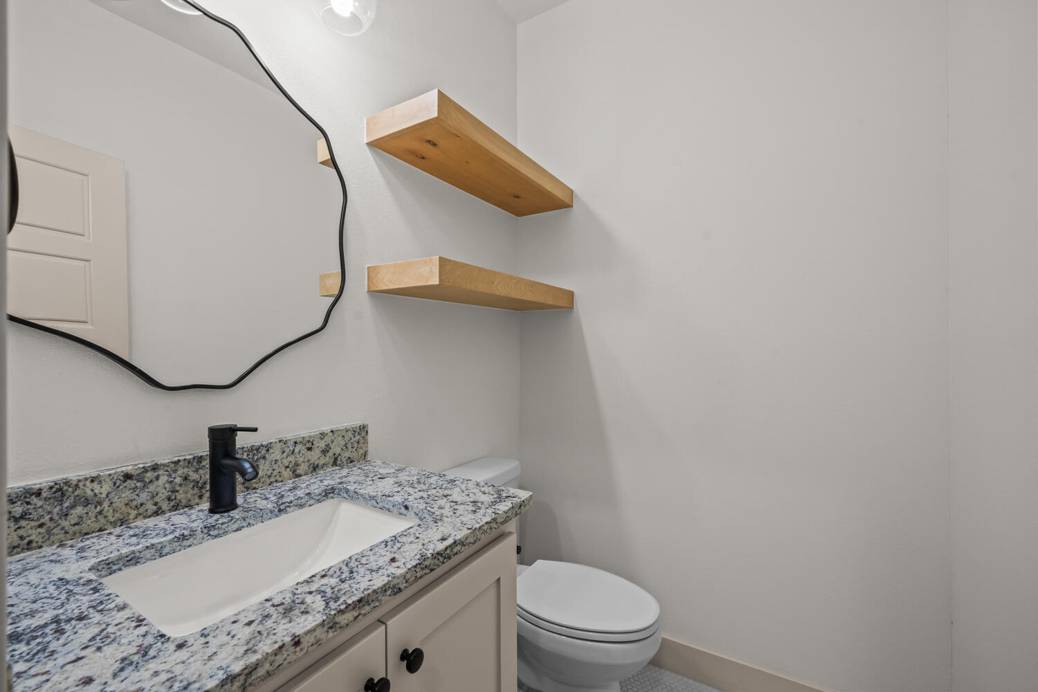 5513 County Road 6100