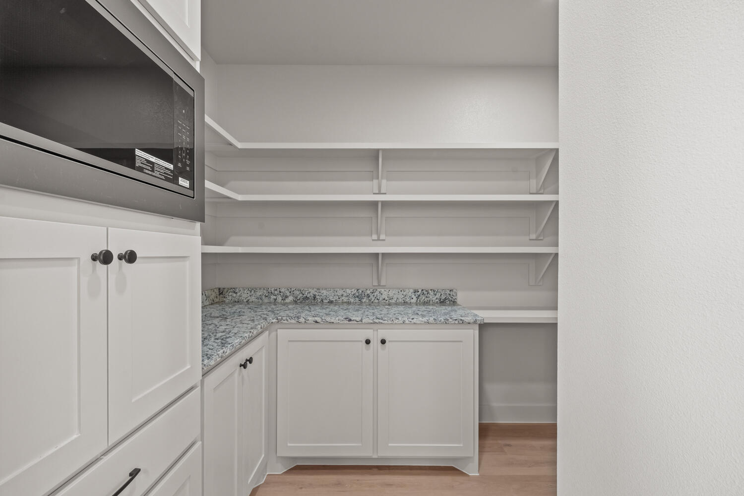 5513 County Road 6100