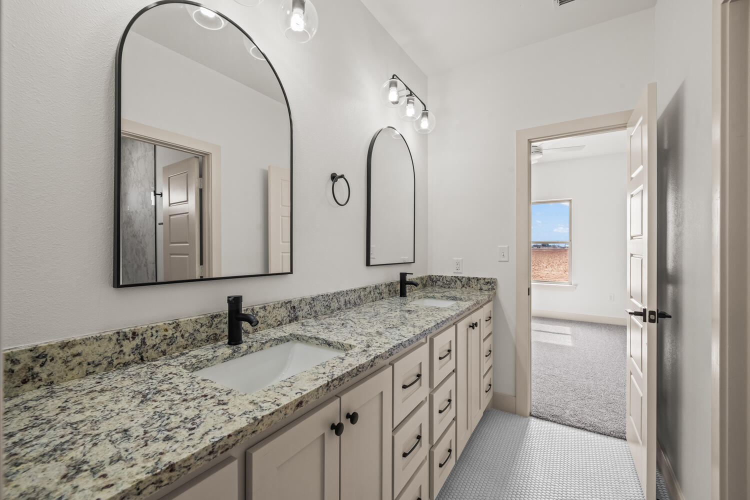 5513 County Road 6100