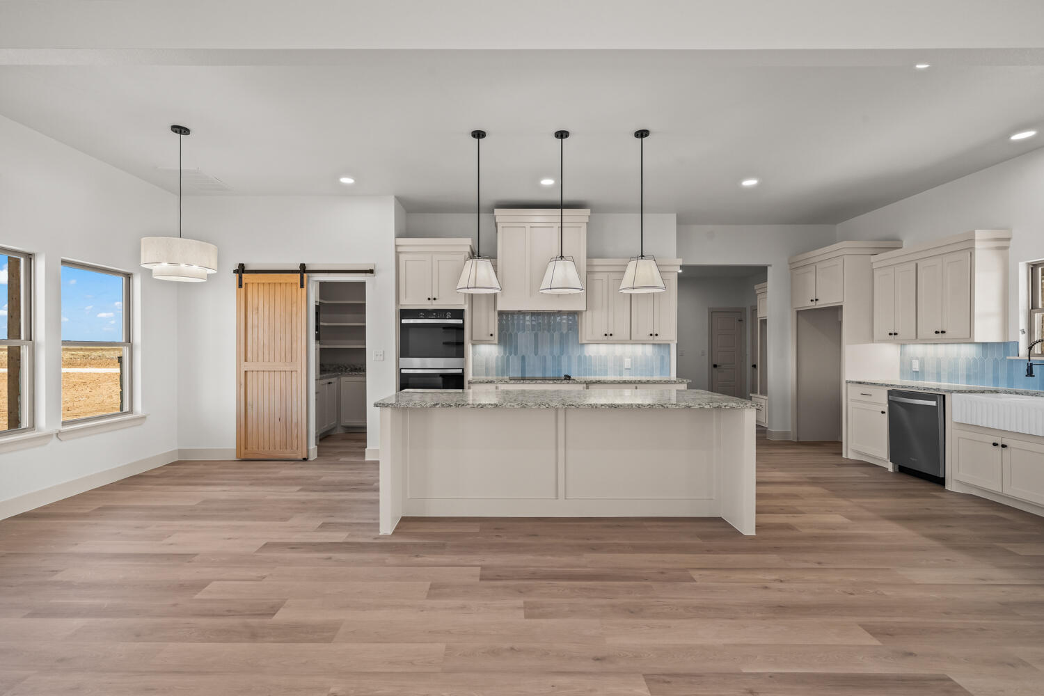 5513 County Road 6100