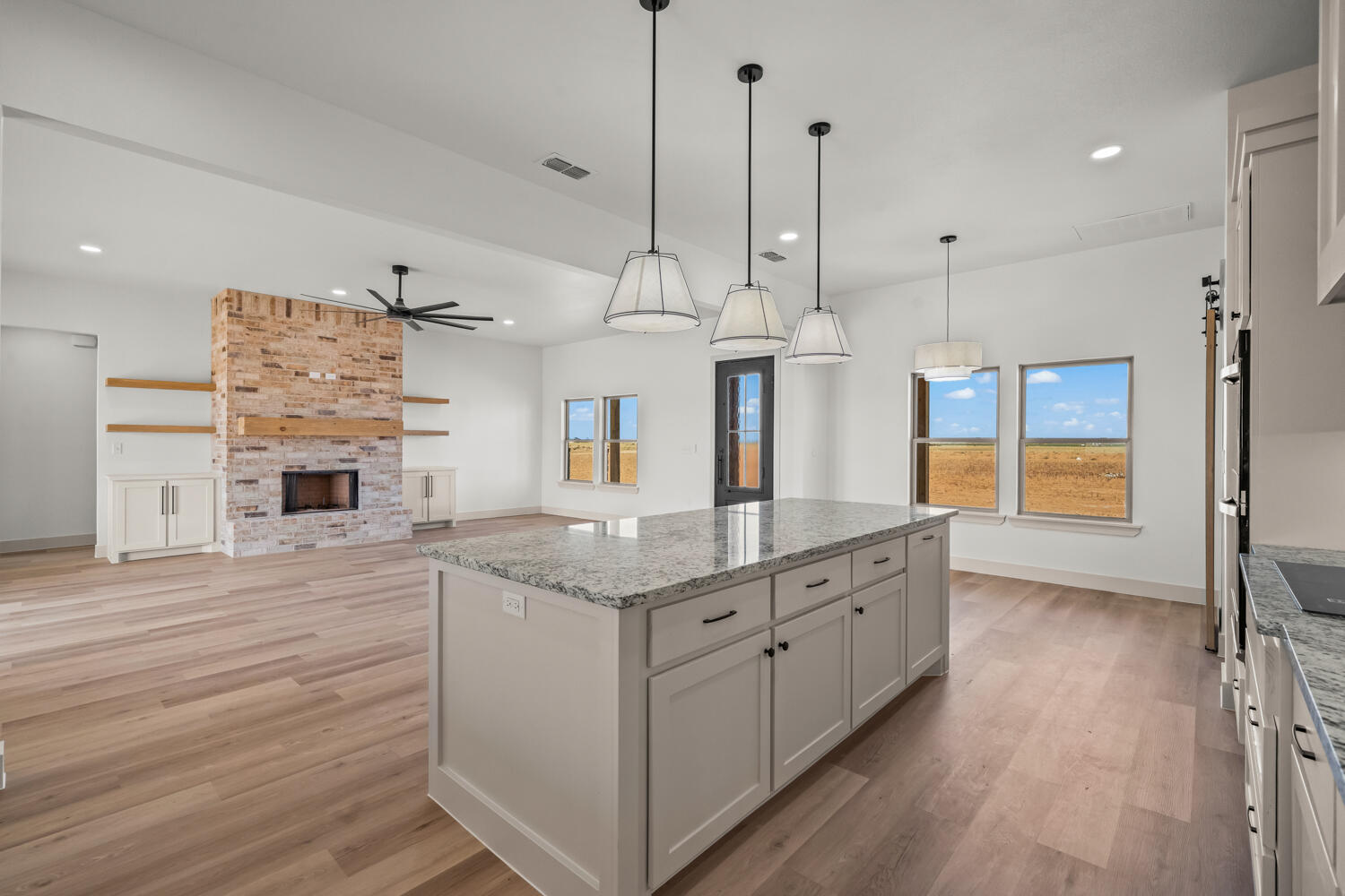 5513 County Road 6100