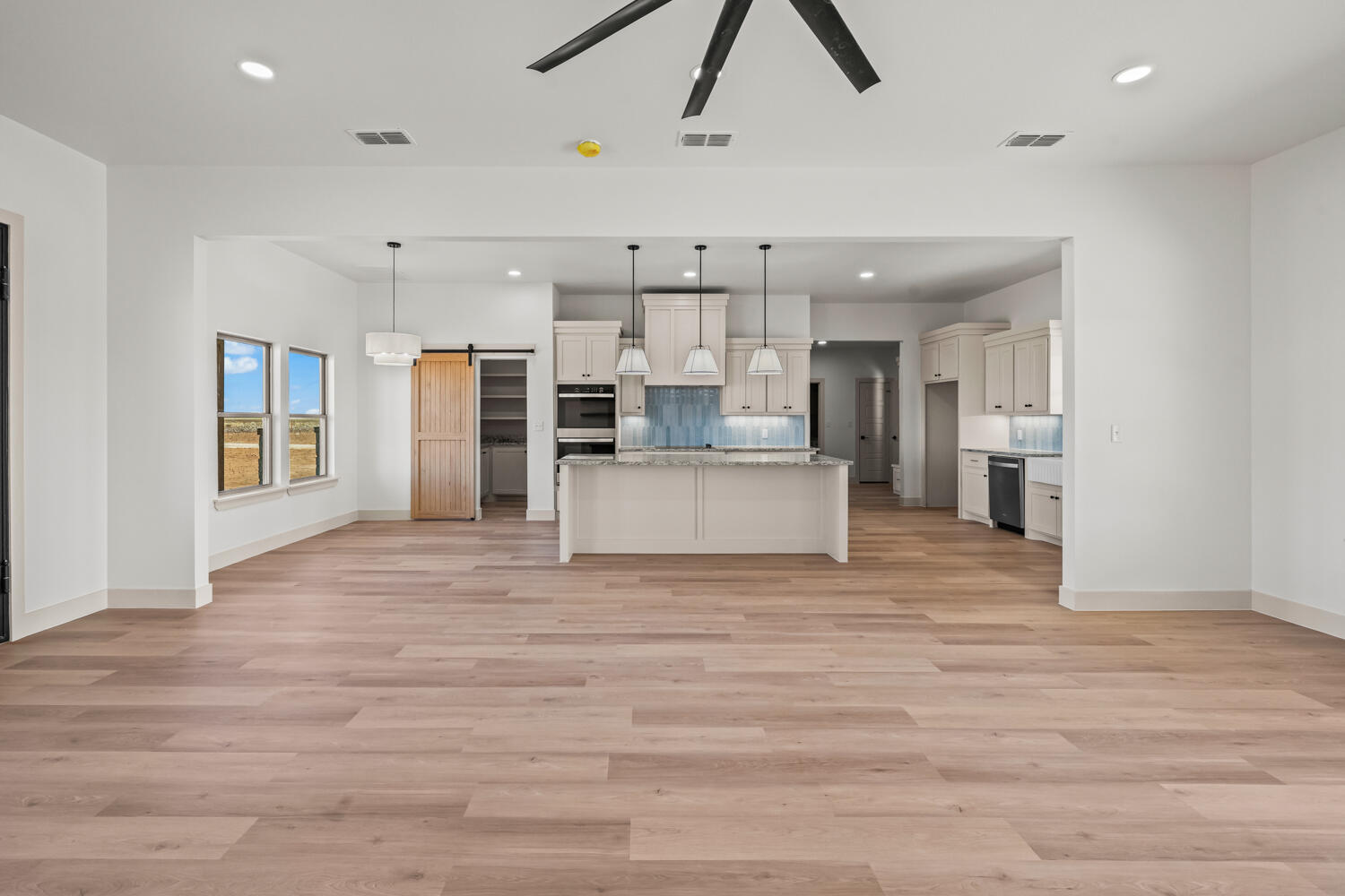 5513 County Road 6100