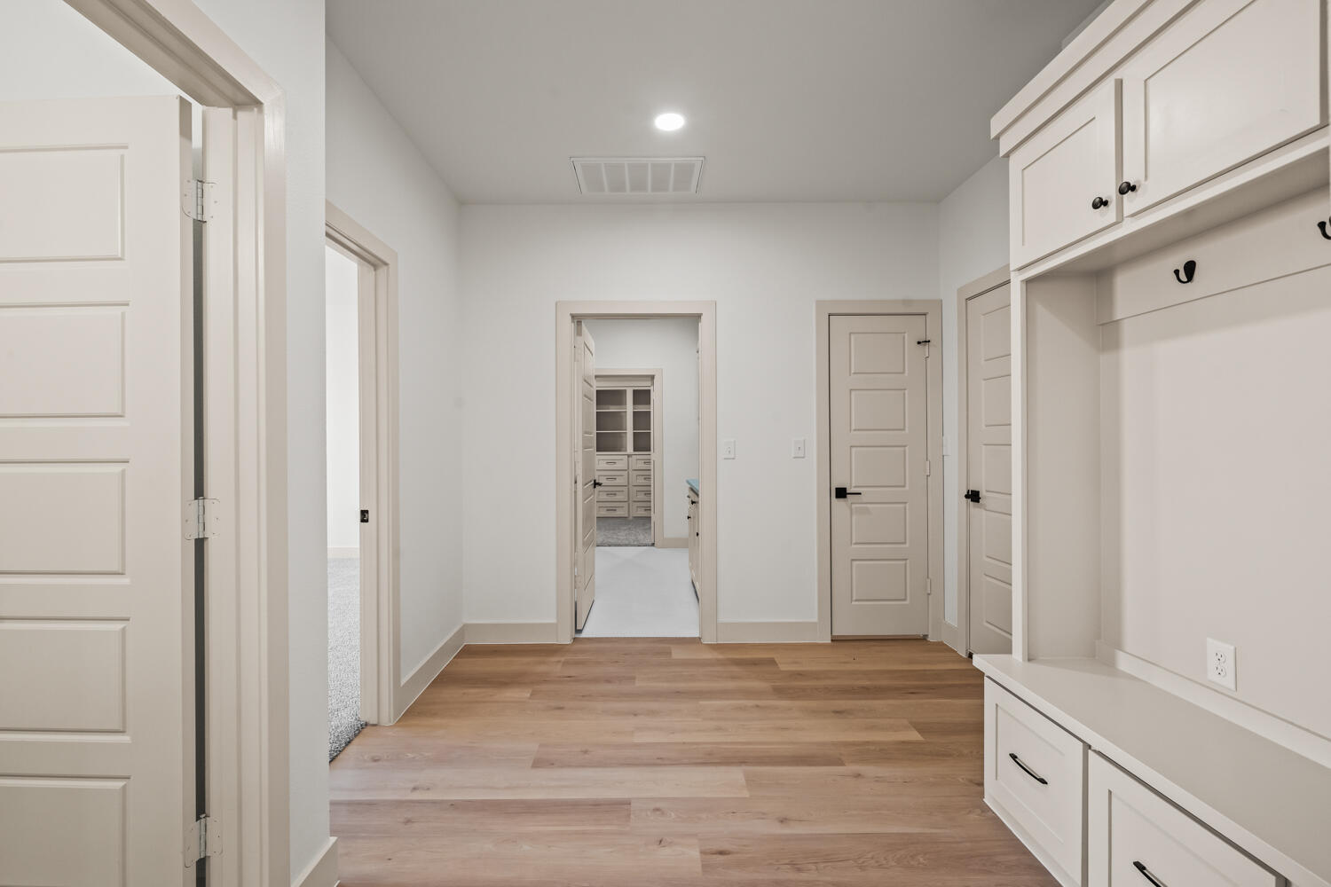 5513 County Road 6100