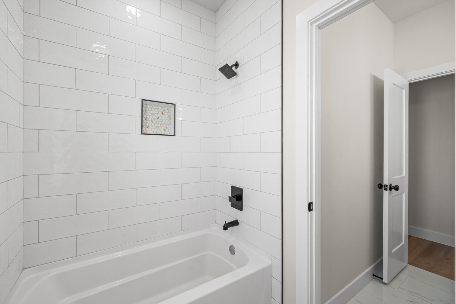 4121 County Road 7900