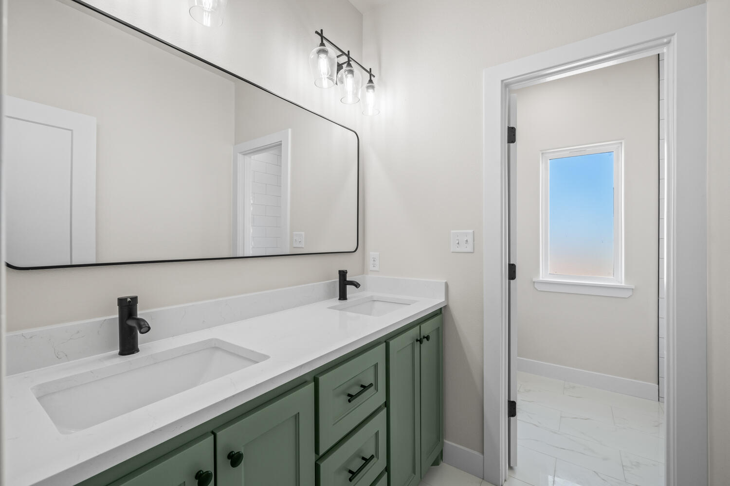 4121 County Road 7900