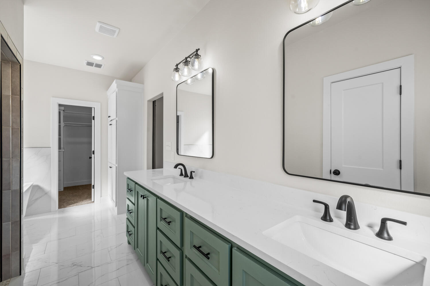 4121 County Road 7900