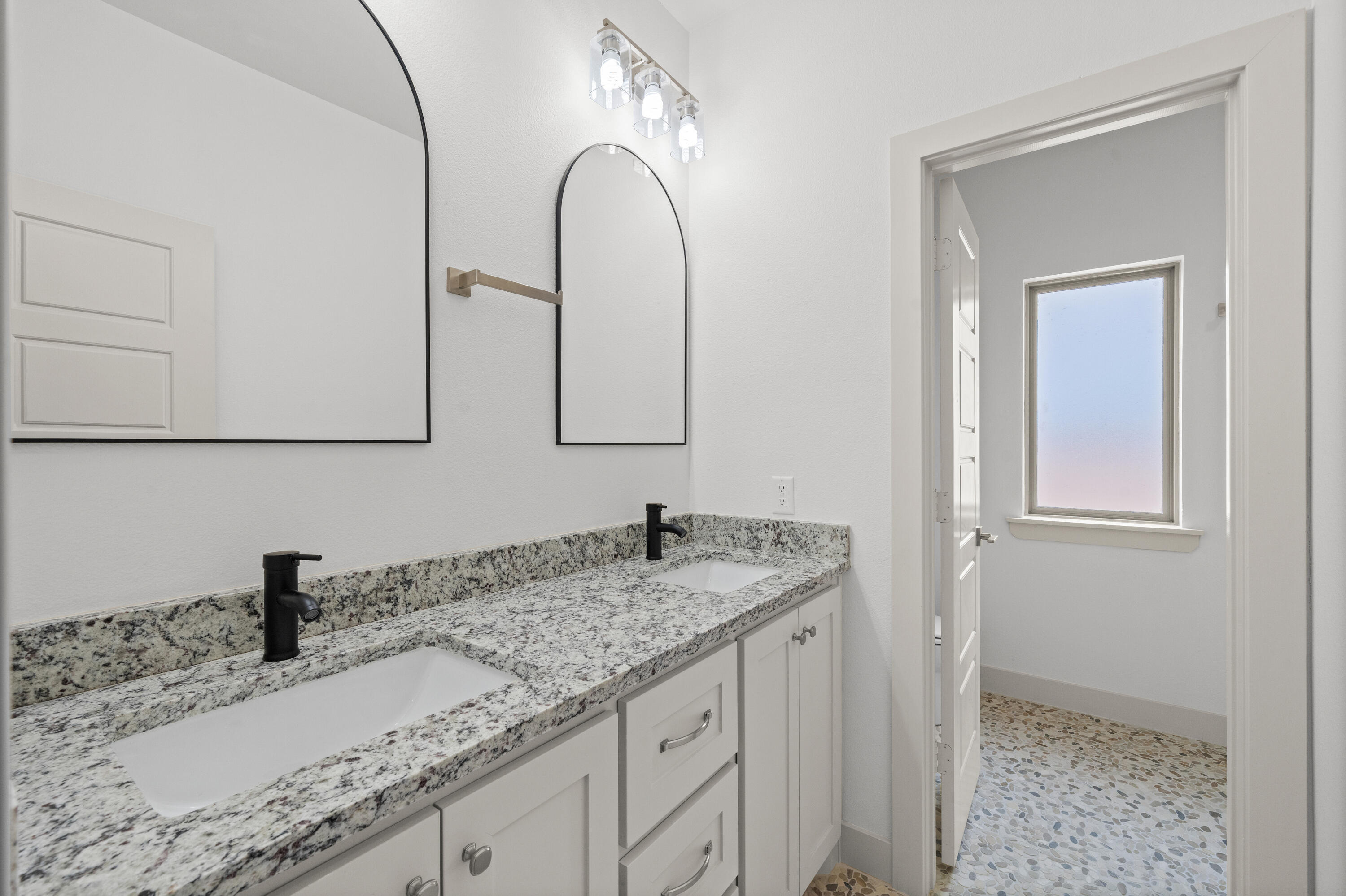 5421 County Road 6100