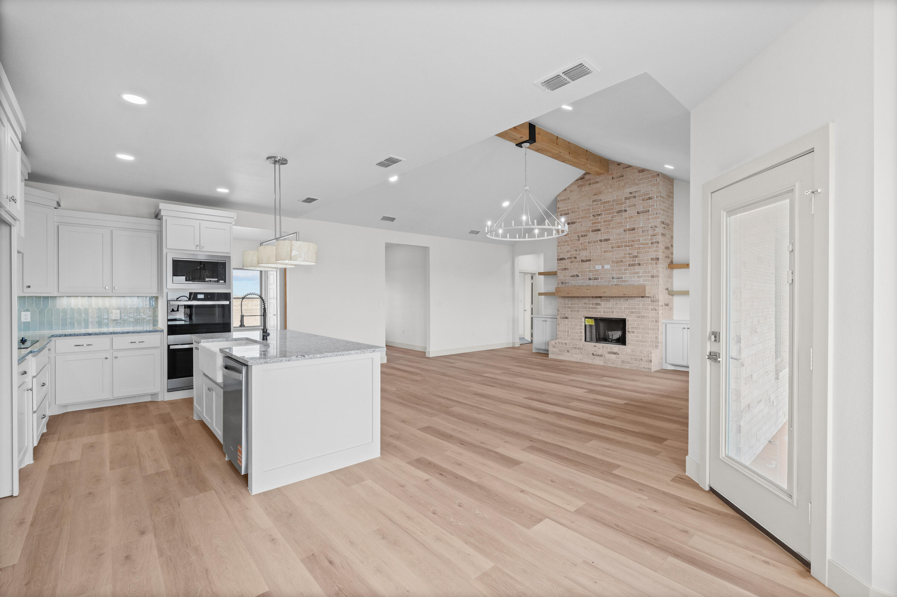 5421 County Road 6100