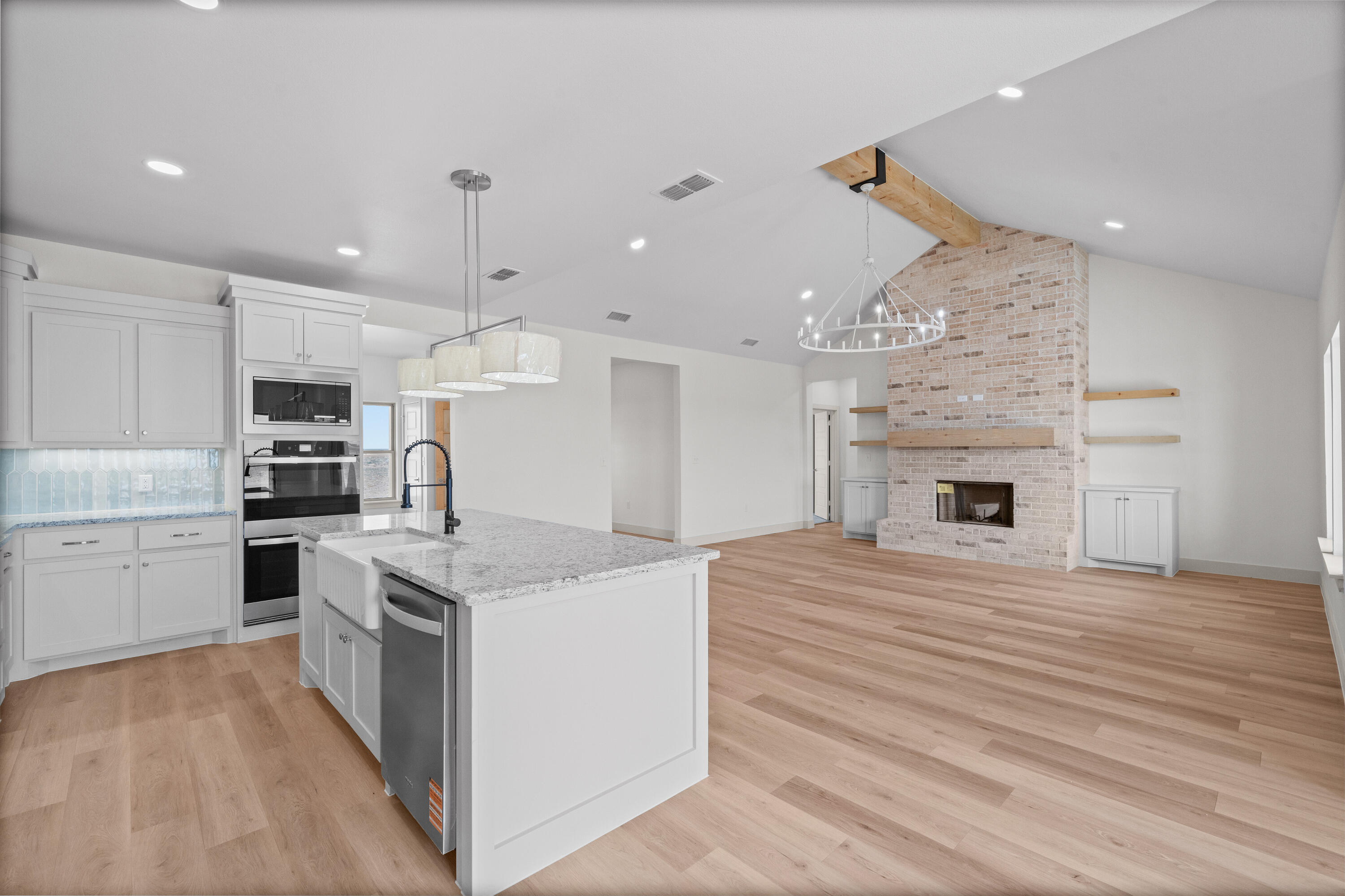 5421 County Road 6100