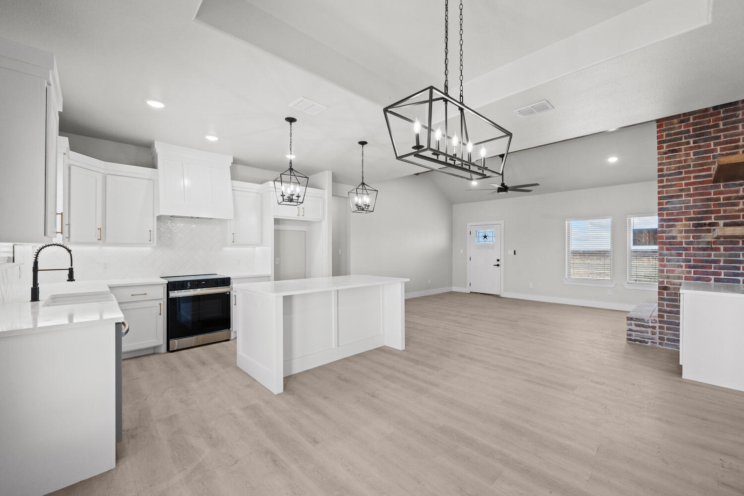 17008 County Road 3100
