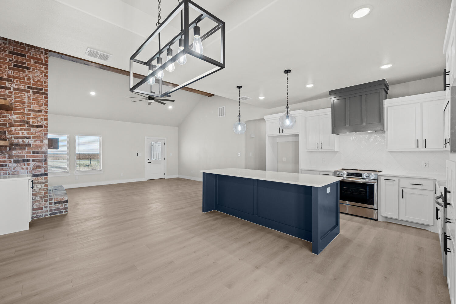 16904 County Road 3100
