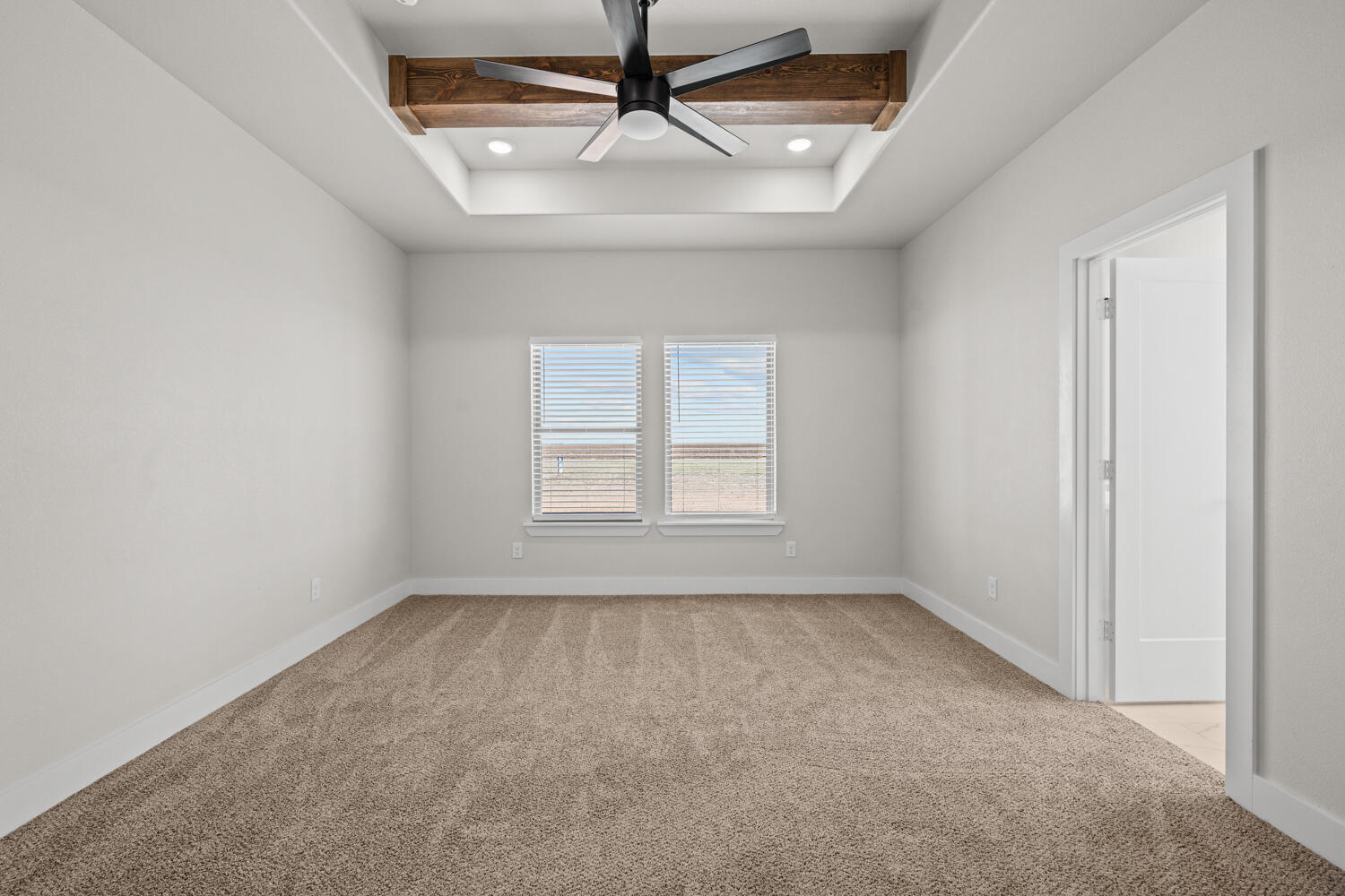 16904 County Road 3100