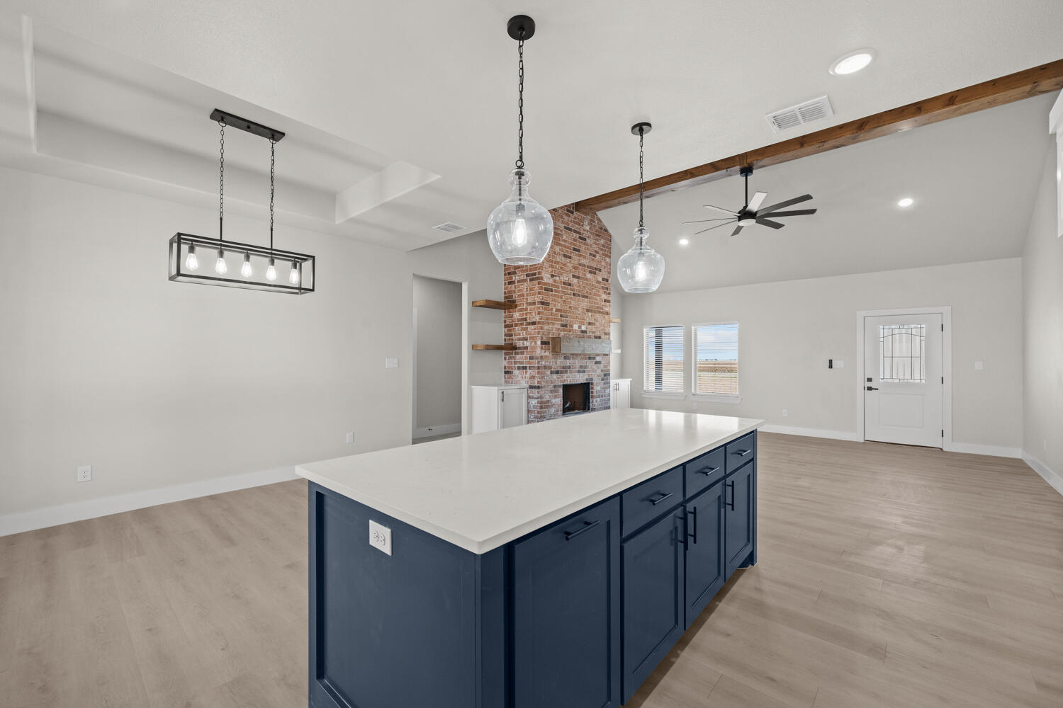 16904 County Road 3100