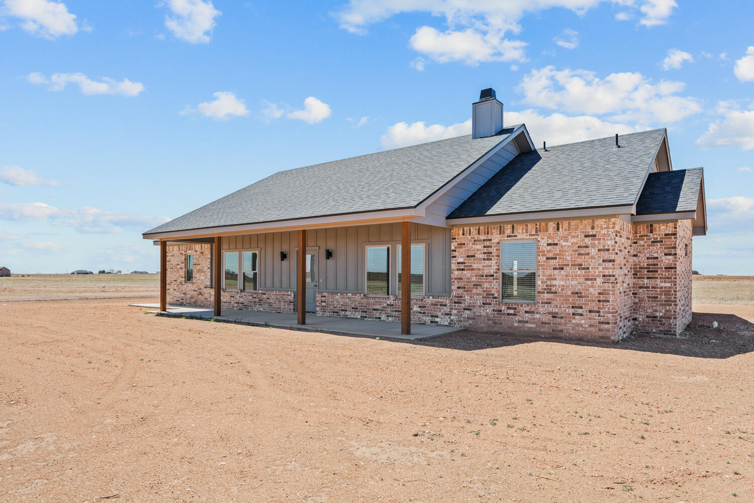 16904 County Road 3100