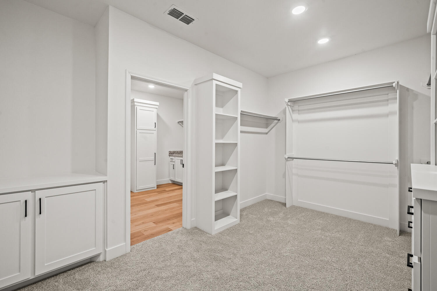 4084 Hawk Road
