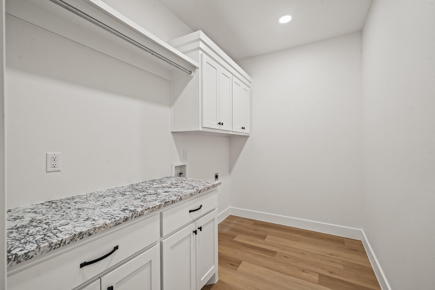 4062 Hawk Road