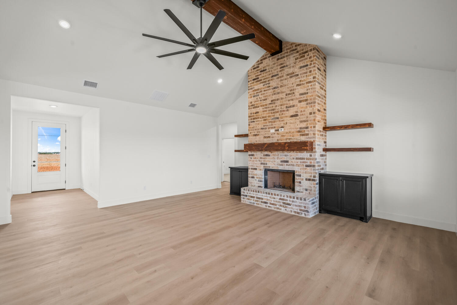 8005 County Road 6100