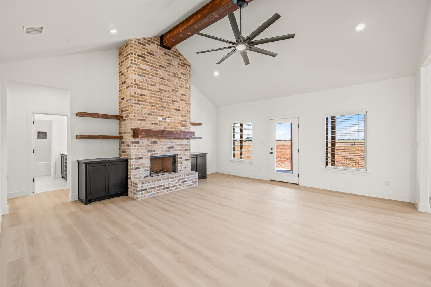 8005 County Road 6100