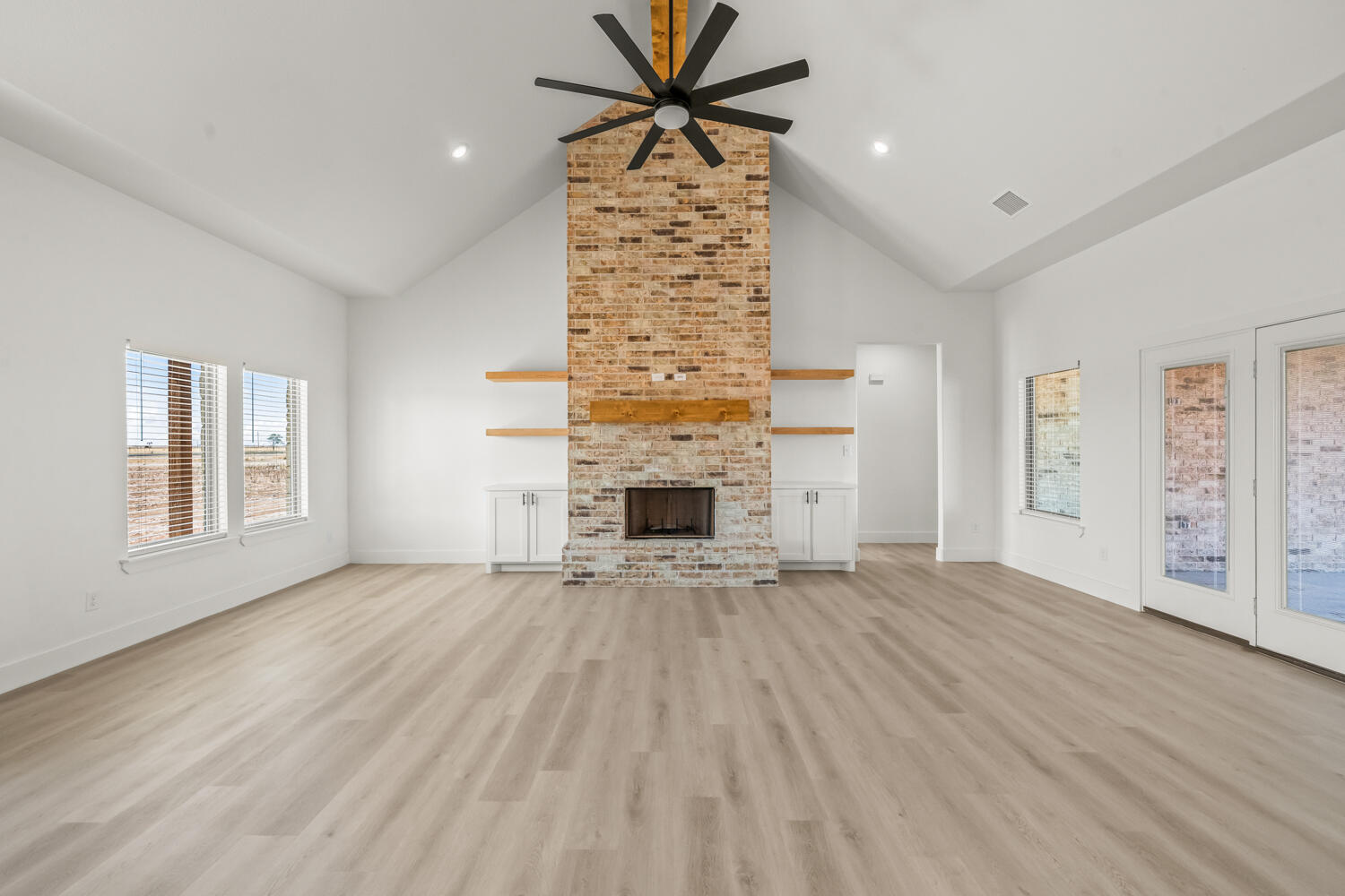 6512 N Farm To Market 2528