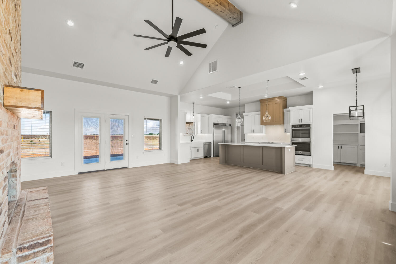 6512 N Farm To Market 2528