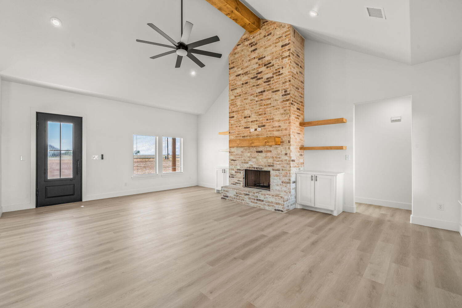 6512 N Farm To Market 2528