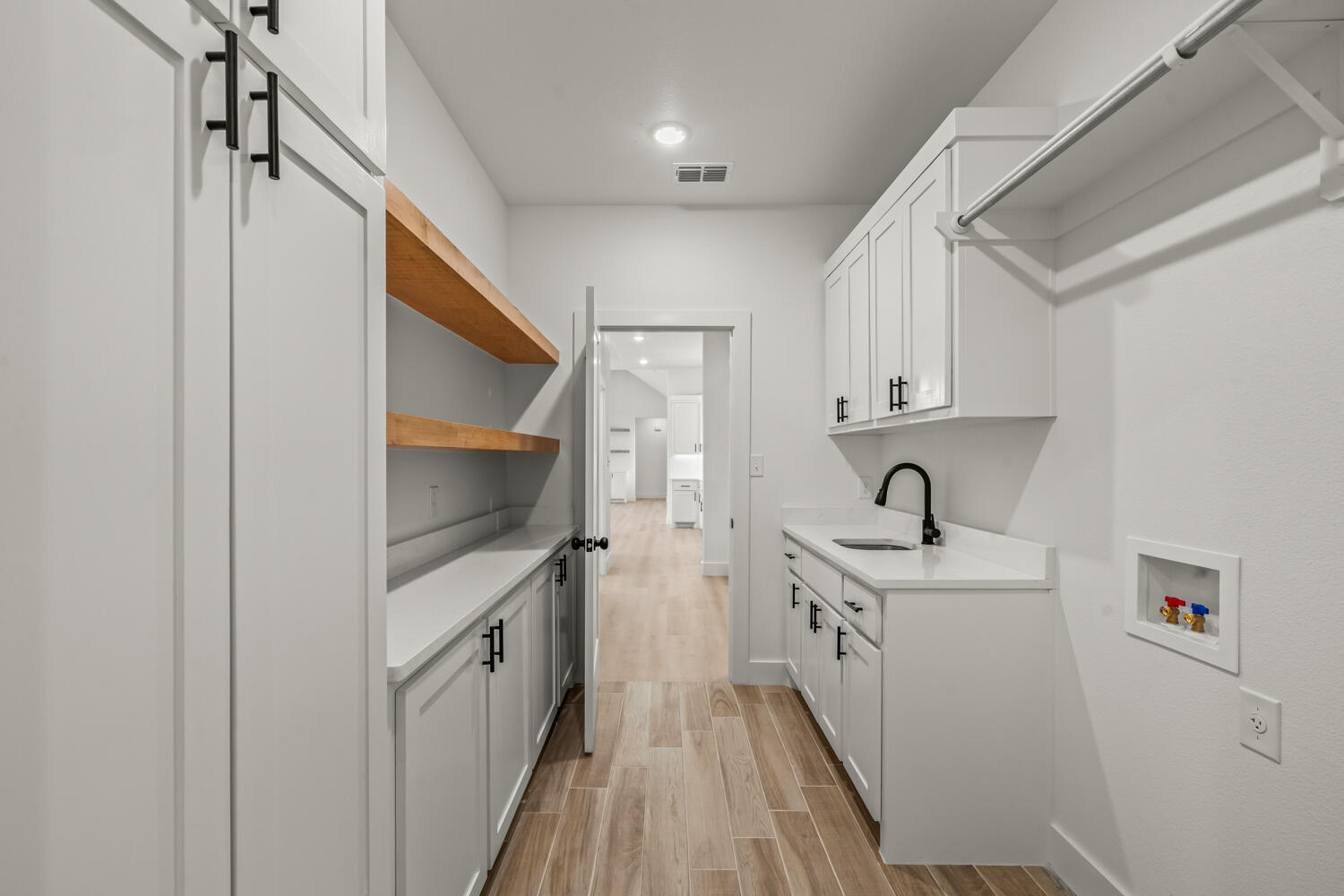 6512 N Farm To Market 2528