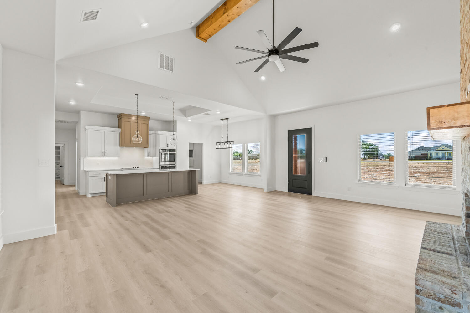 6512 N Farm To Market 2528