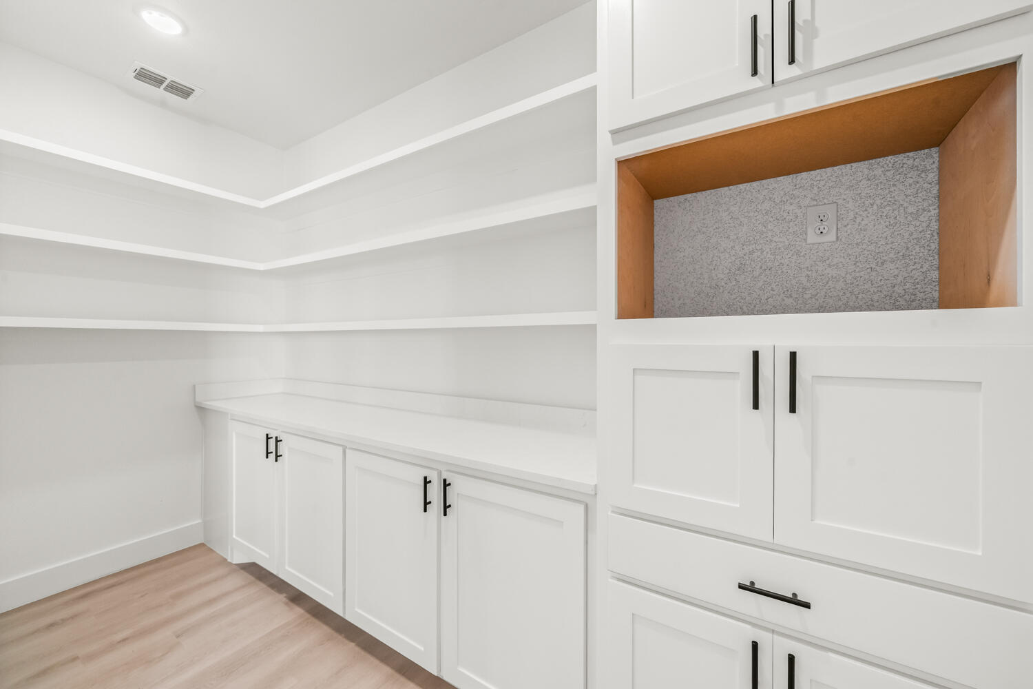 6512 N Farm To Market 2528
