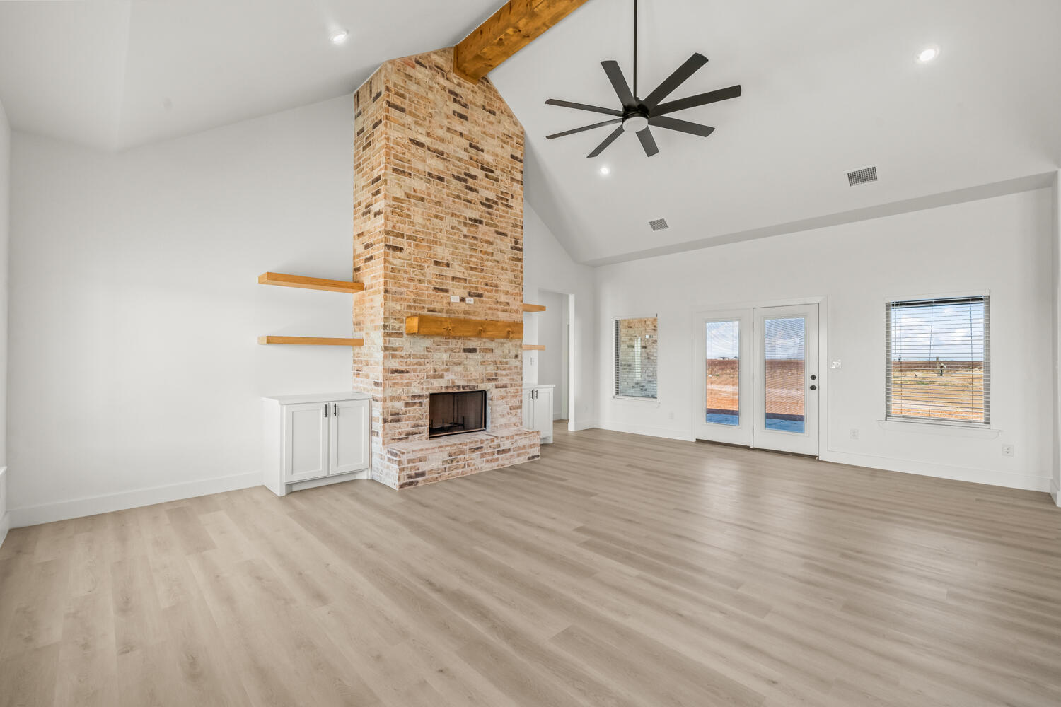 6512 N Farm To Market 2528