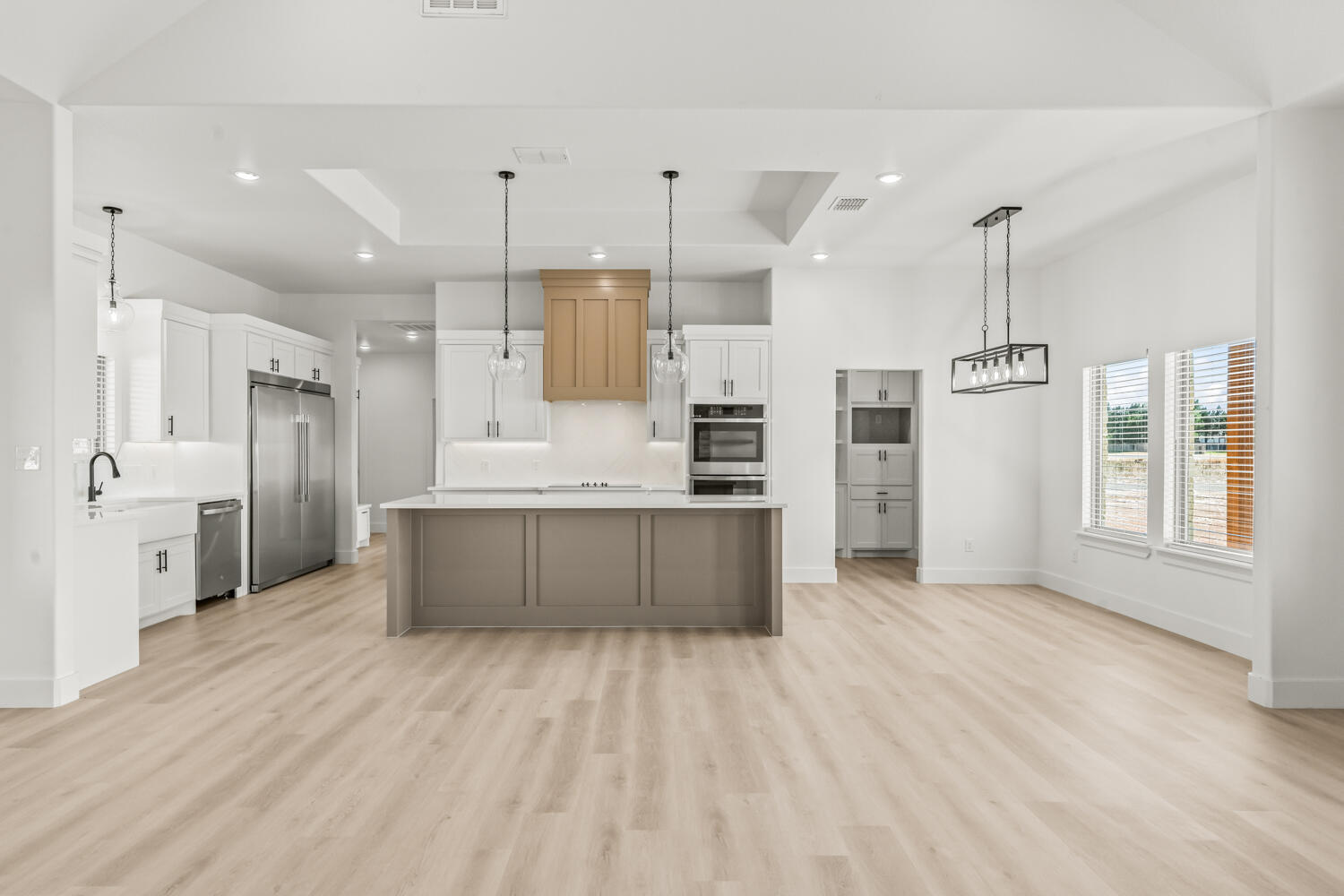 6512 N Farm To Market 2528
