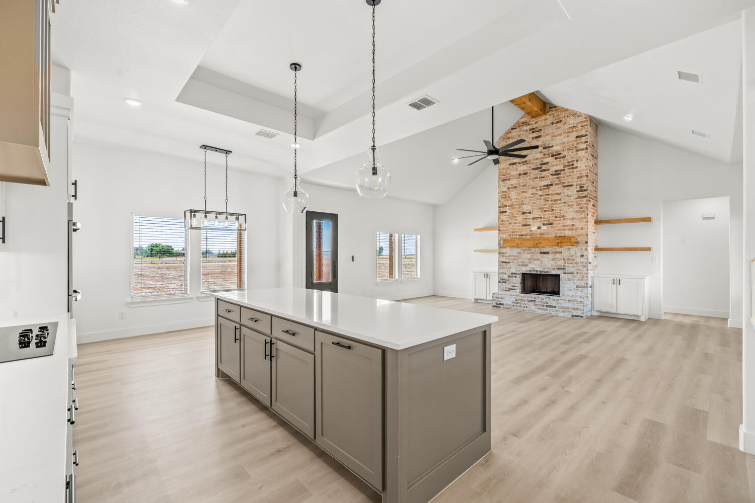 6512 N Farm To Market 2528