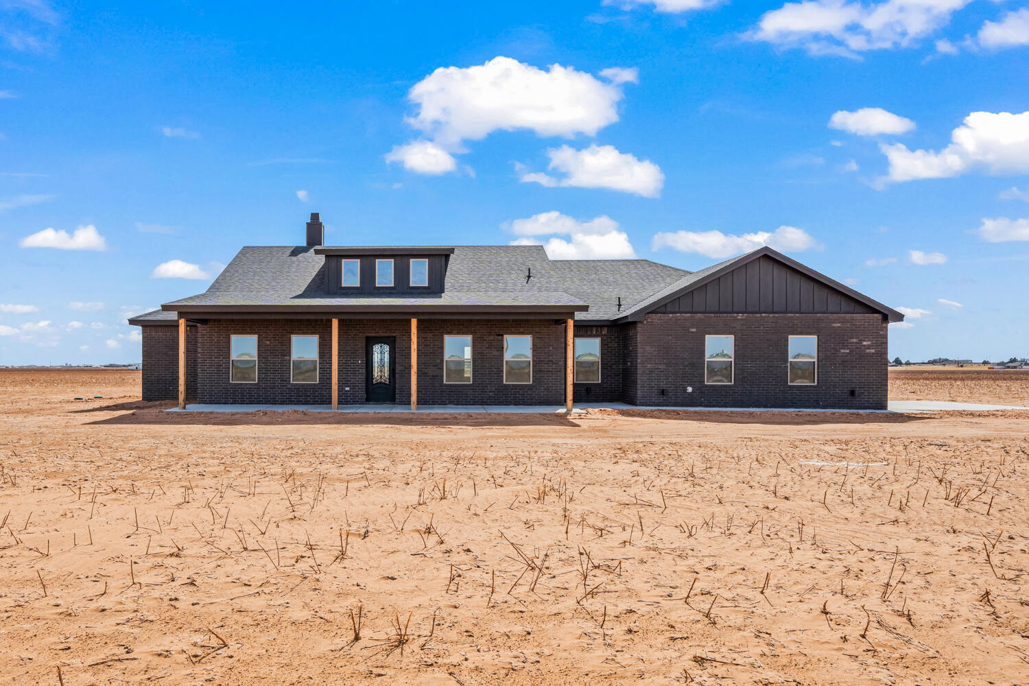 5601 County Road 6100
