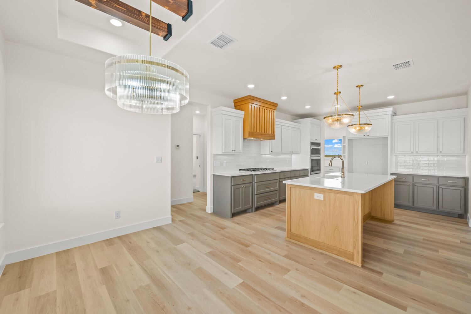 7511 N Farm To Market Road 1729