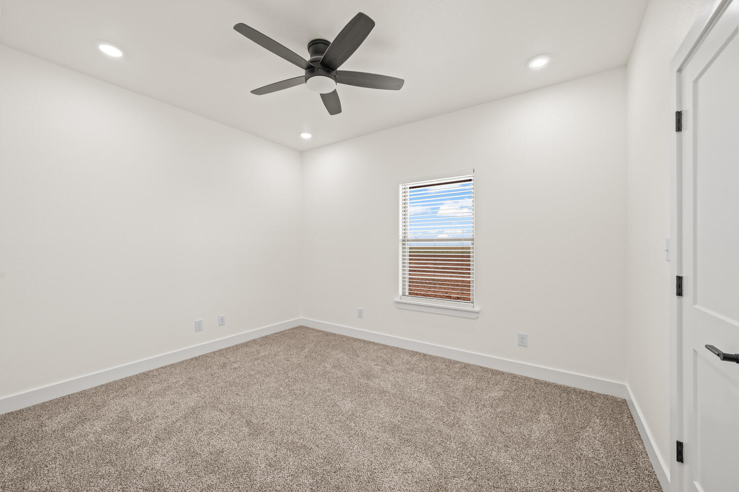 7511 N Farm To Market Road 1729