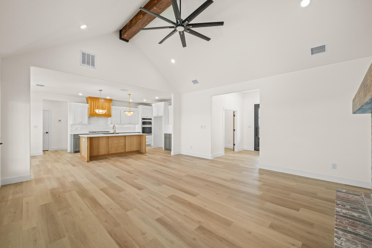 7511 N Farm To Market Road 1729