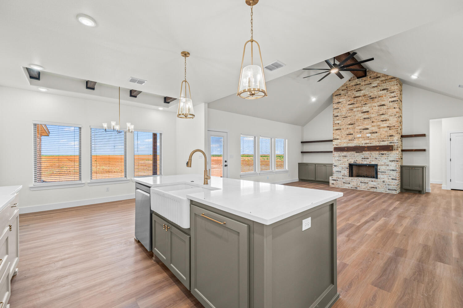 7013 N Farm To Market Road 1729