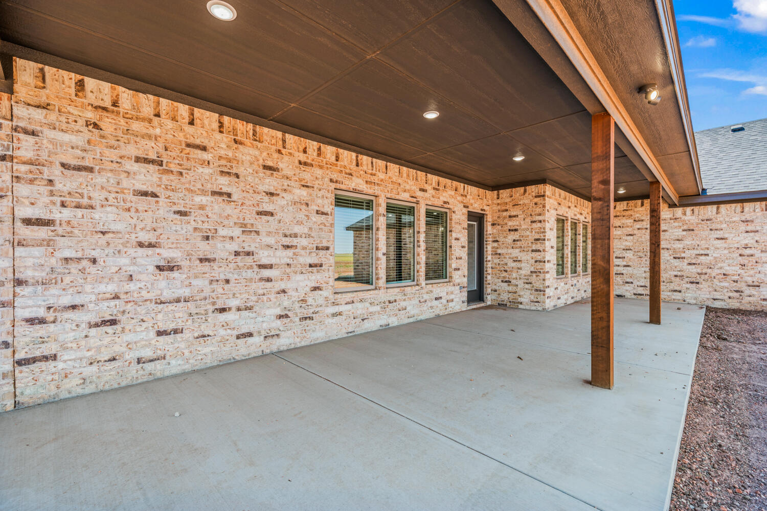 7013 N Farm To Market Road 1729