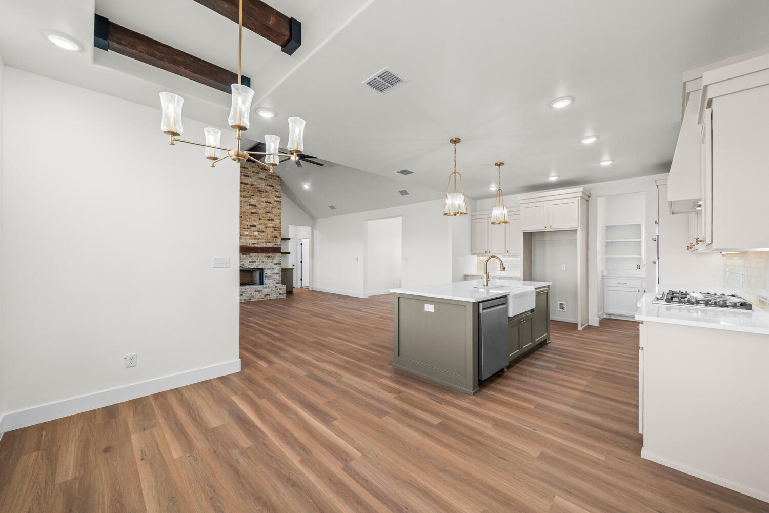 7013 N Farm To Market Road 1729