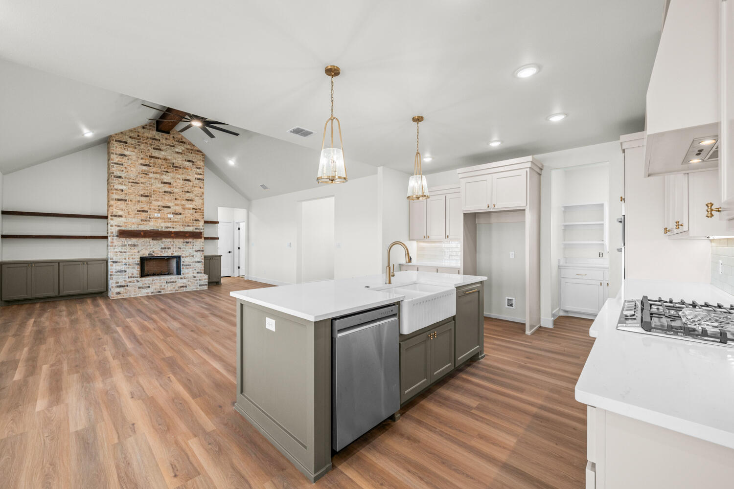 7013 N Farm To Market Road 1729