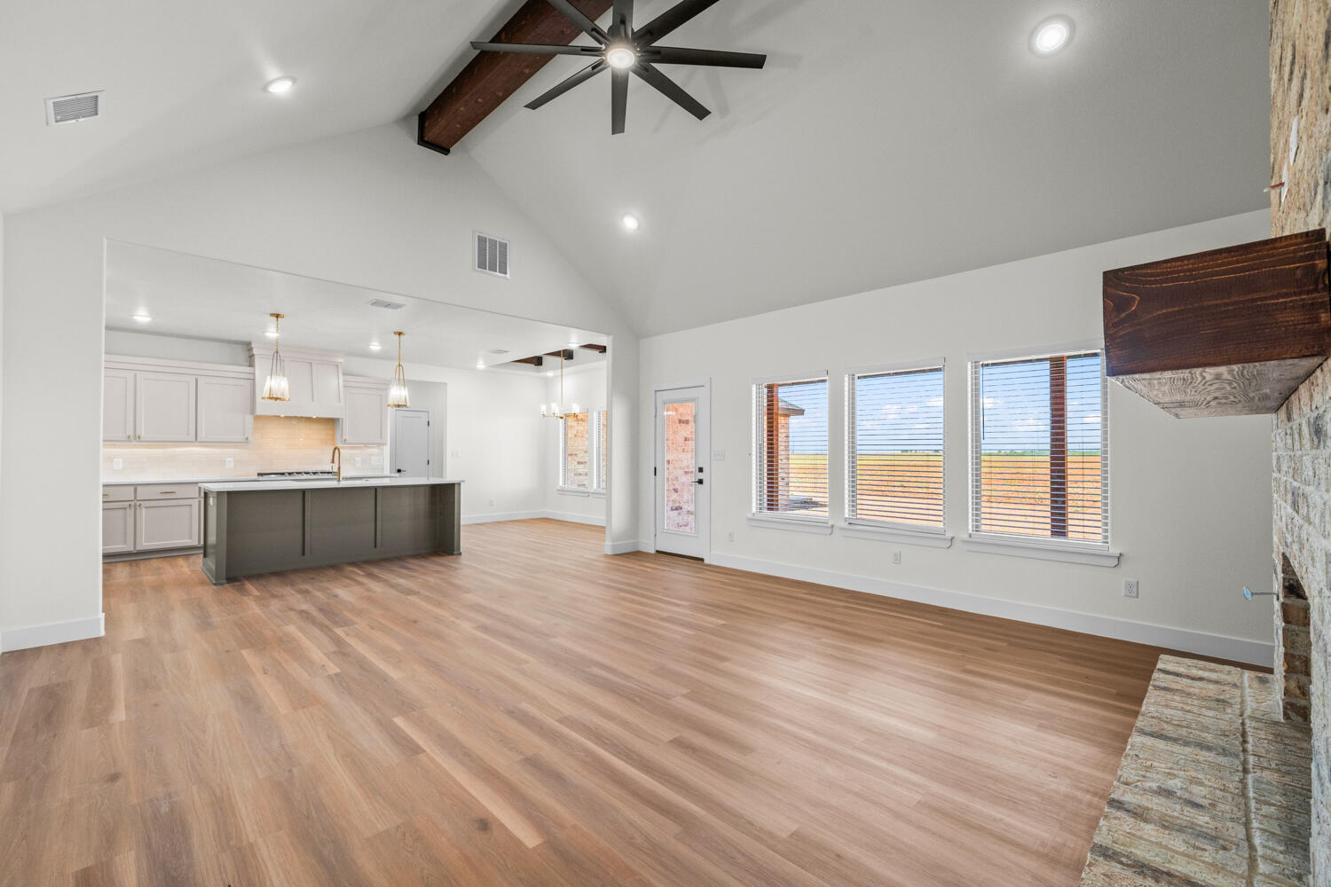 7013 N Farm To Market Road 1729