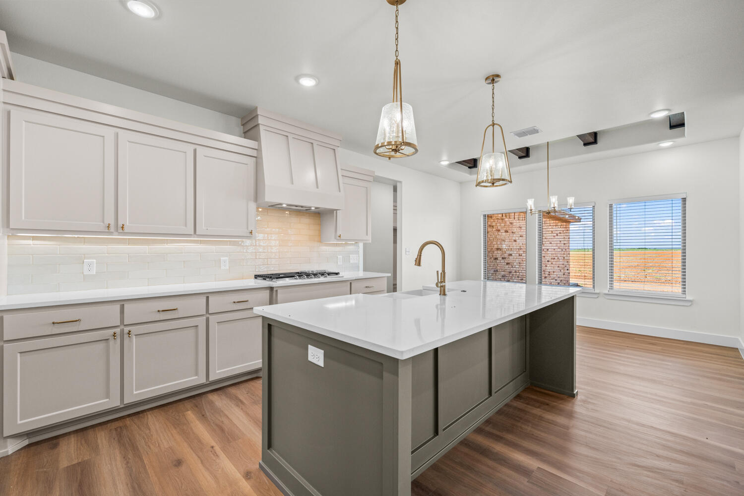 7013 N Farm To Market Road 1729