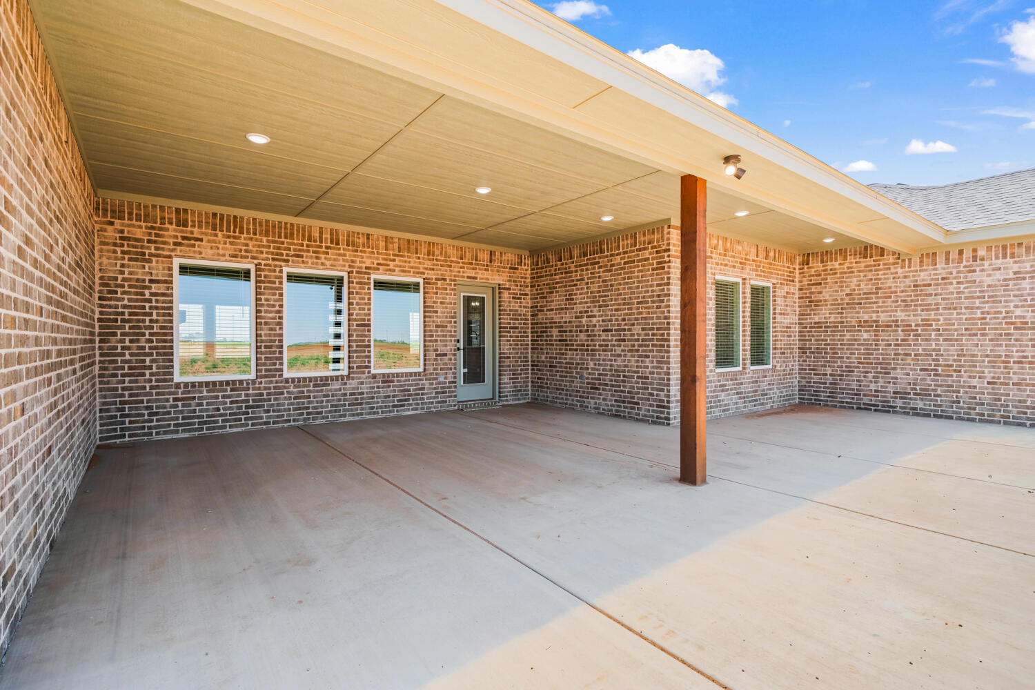 7201 N Farm To Market Road 1729